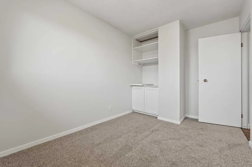 434 12 Avenue N Lethbridge AB T1H 1P3
