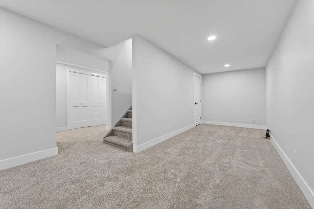 434 12 Avenue N Lethbridge AB T1H 1P3