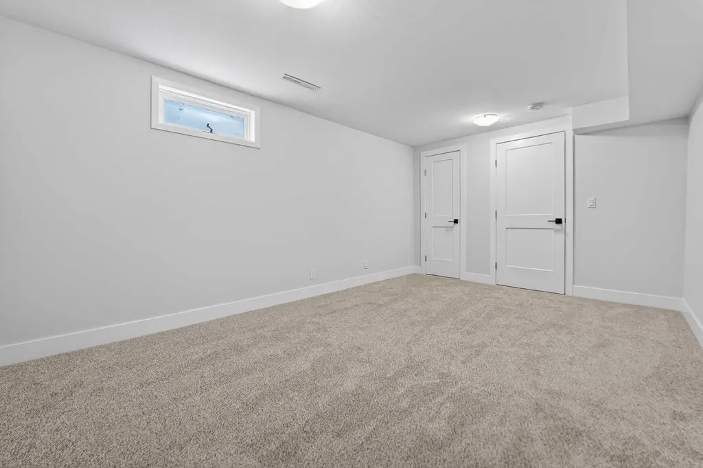 434 12 Avenue N Lethbridge AB T1H 1P3