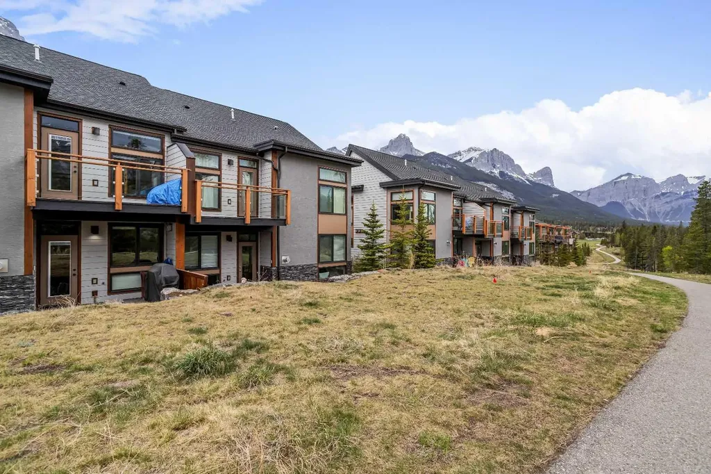 102 Stewart Creek Canmore AB T1W 0E3