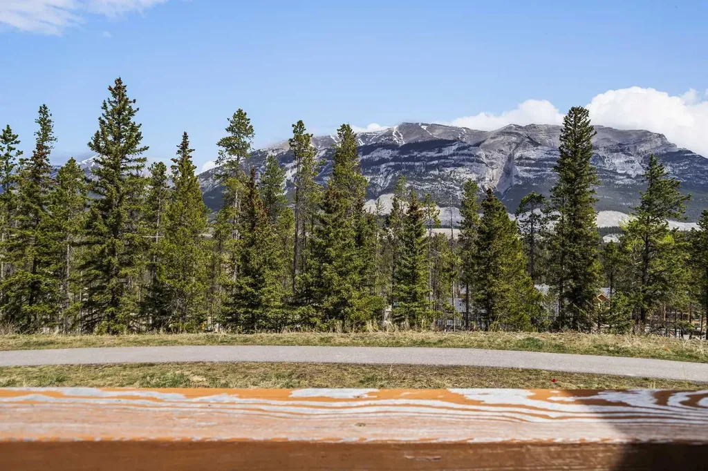 102 Stewart Creek Canmore AB T1W 0E3