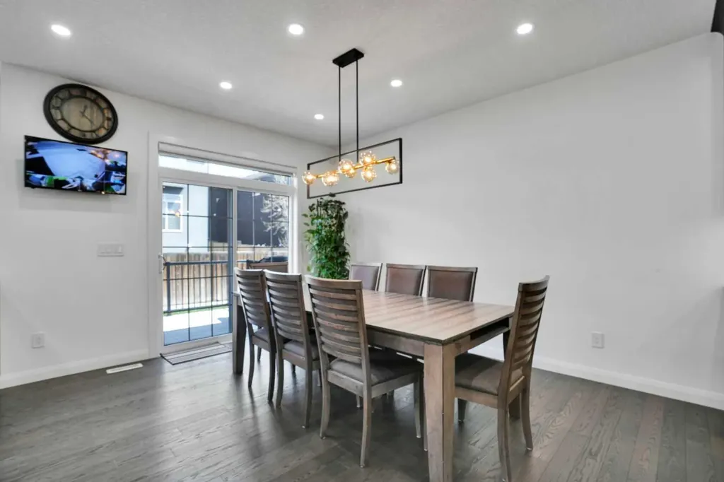 248 Sandpiper Boulevard Chestermere AB T1X 0Y5