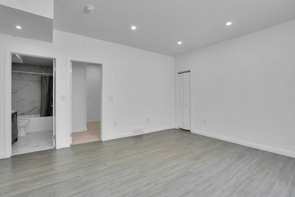 248 Sandpiper Boulevard Chestermere AB T1X 0Y5
