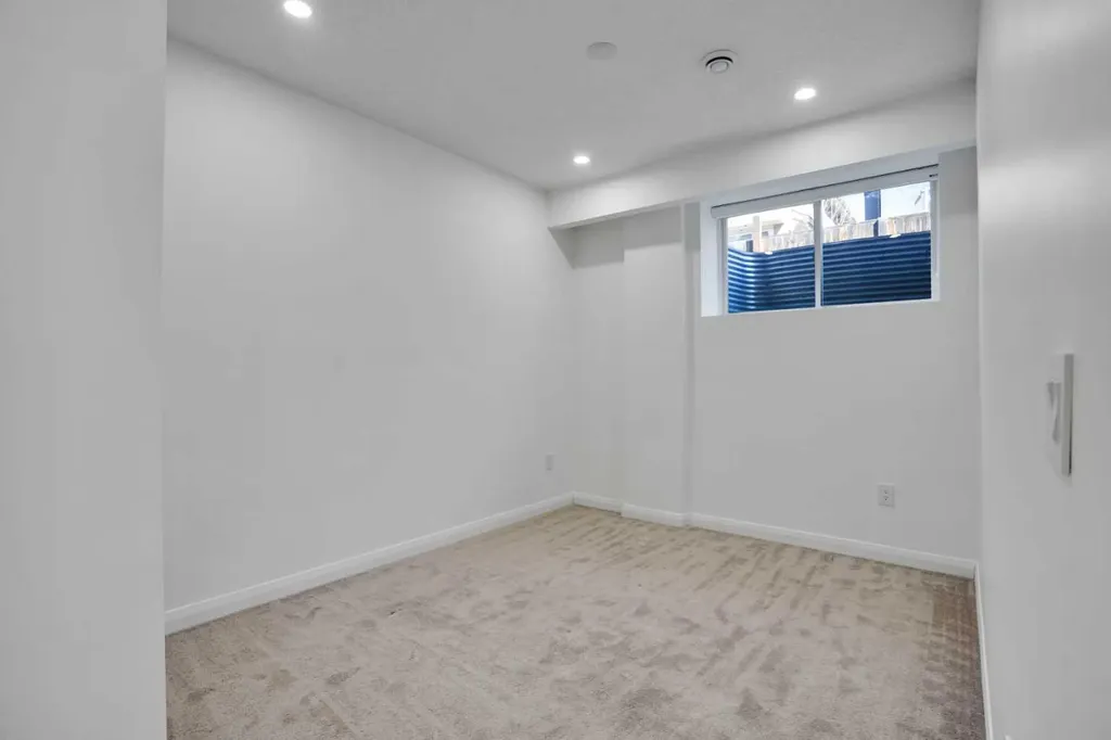 248 Sandpiper Boulevard Chestermere AB T1X 0Y5
