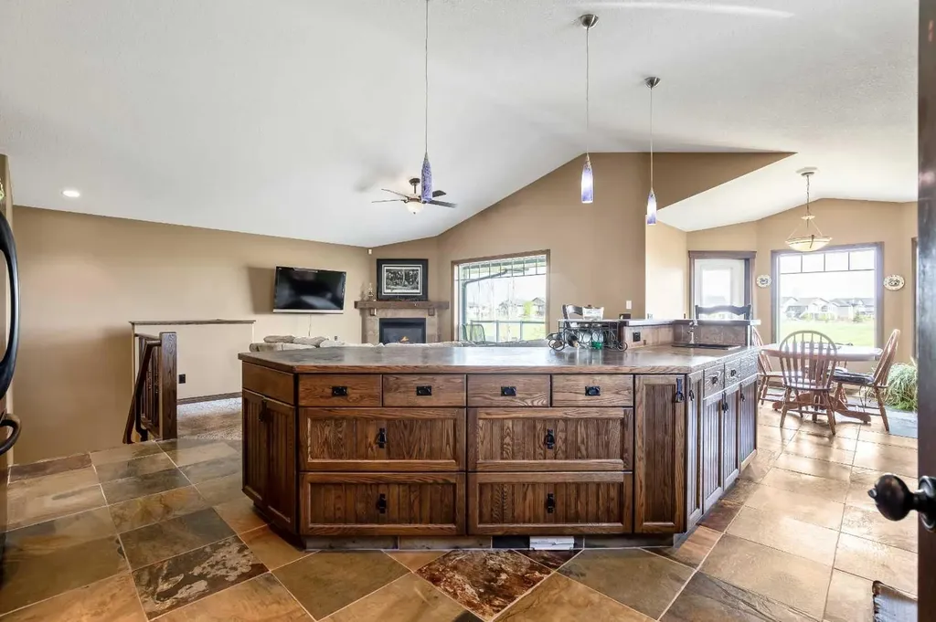 37 Wyndham Park Way Carseland AB T0J 0M0