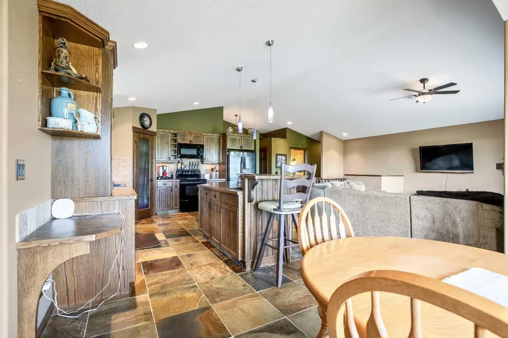 37 Wyndham Park Way Carseland AB T0J 0M0