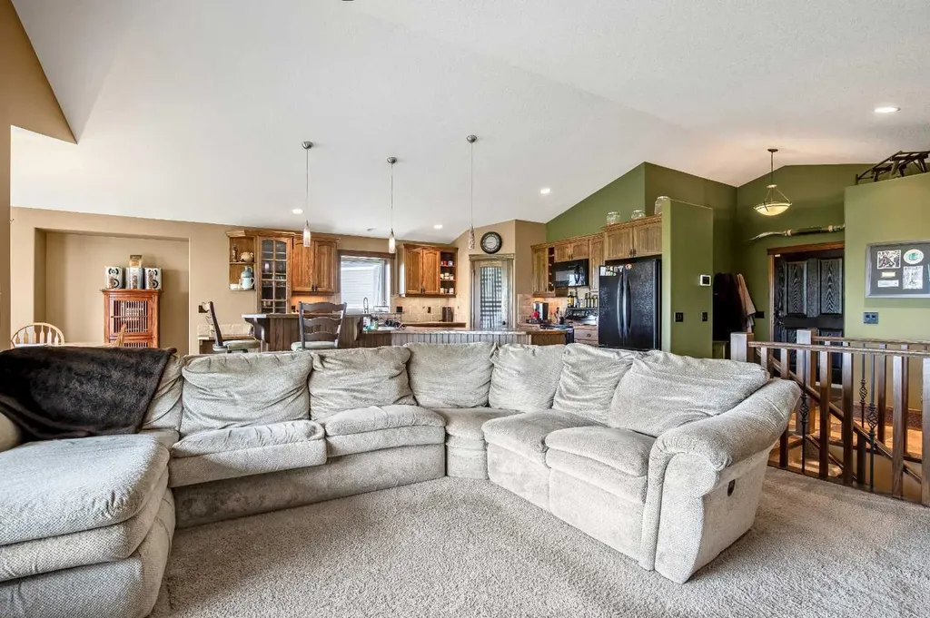 37 Wyndham Park Way Carseland AB T0J 0M0