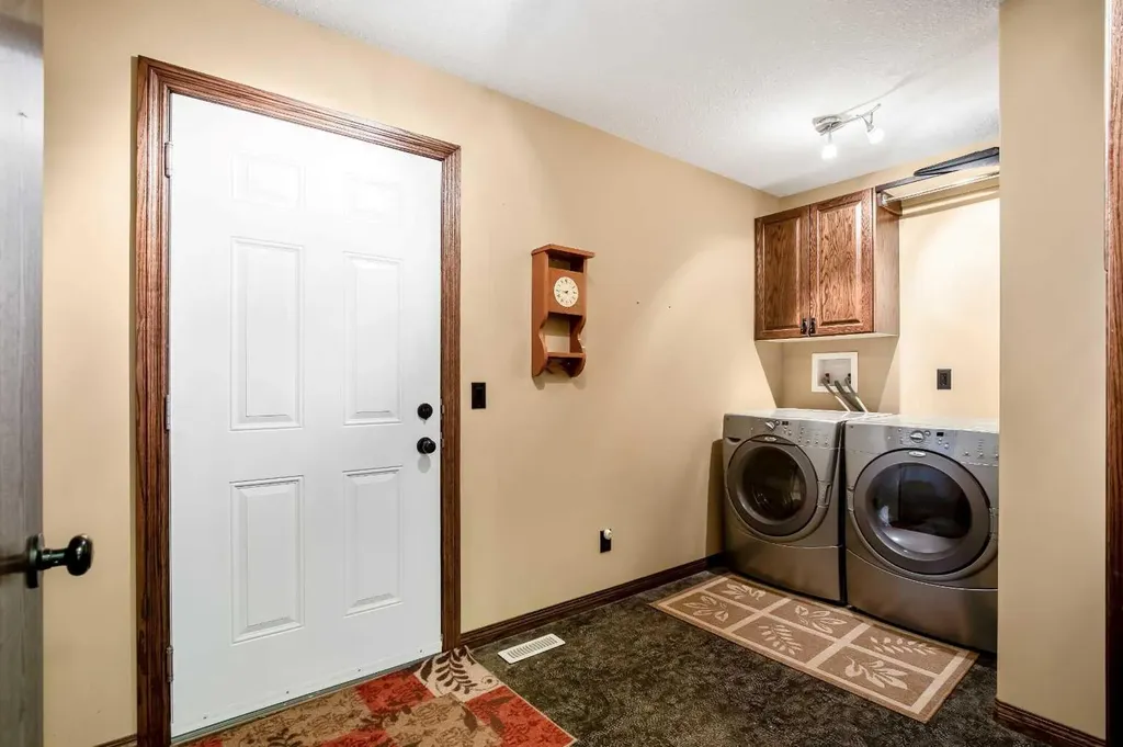 37 Wyndham Park Way Carseland AB T0J 0M0