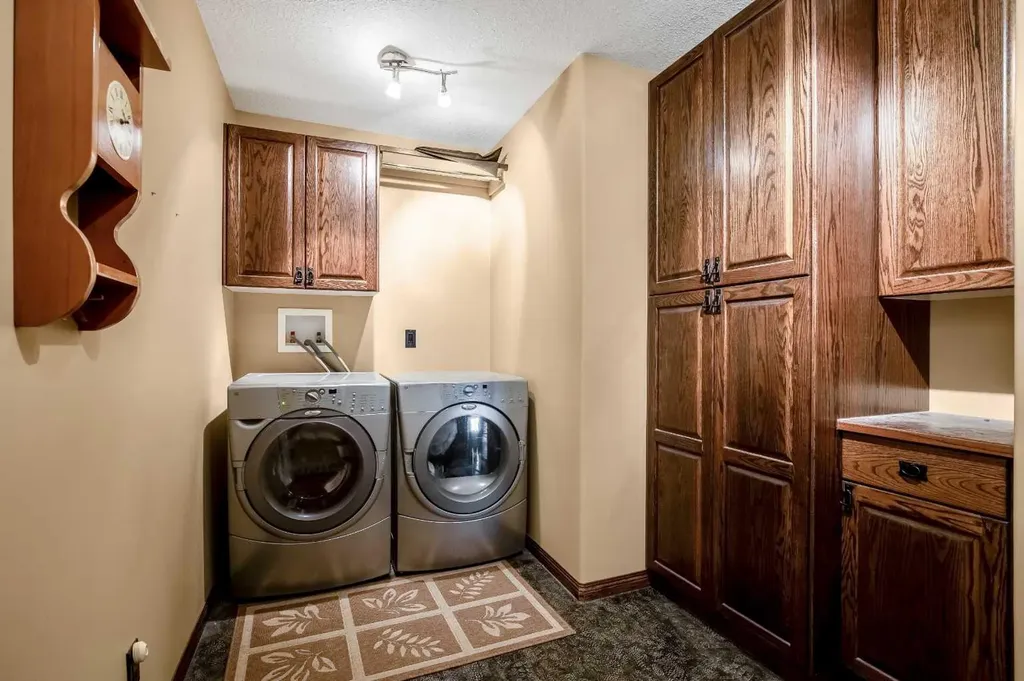 37 Wyndham Park Way Carseland AB T0J 0M0