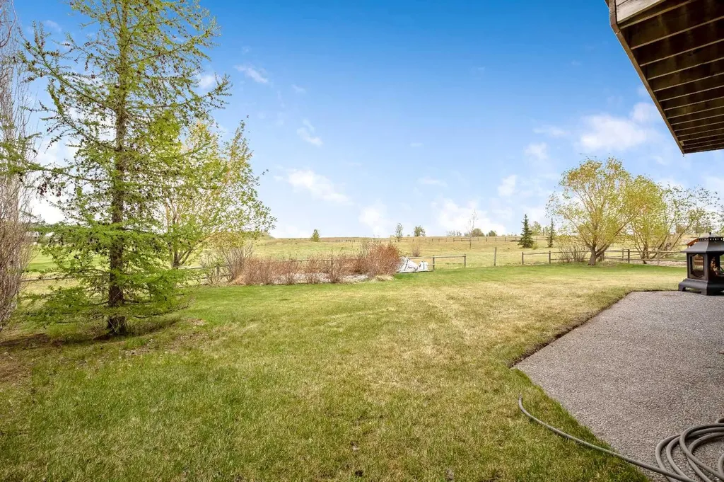 37 Wyndham Park Way Carseland AB T0J 0M0