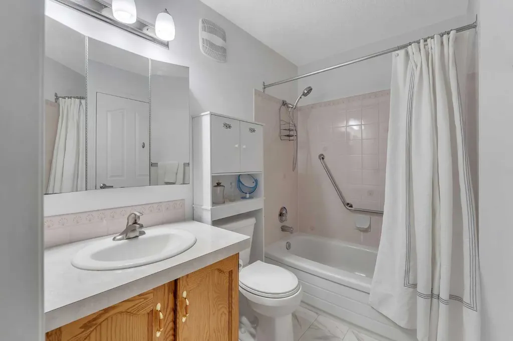 309 Woodside Drive NW Airdrie AB T4B 2E7