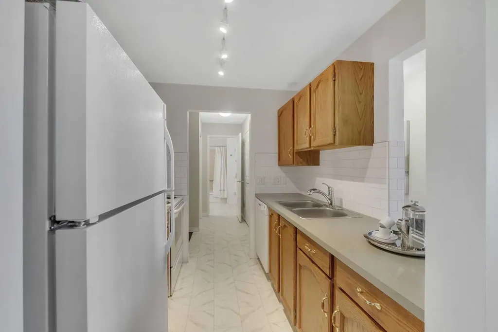 309 Woodside Drive NW Airdrie AB T4B 2E7