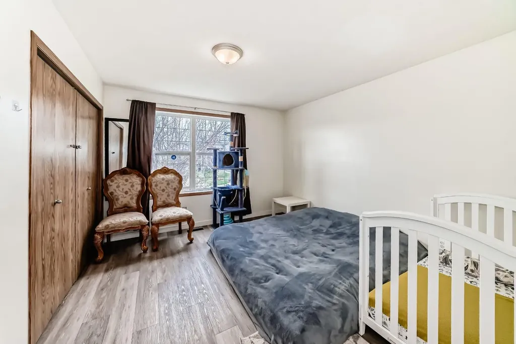 92 Everstone Rise SW Calgary AB T2Y4J7