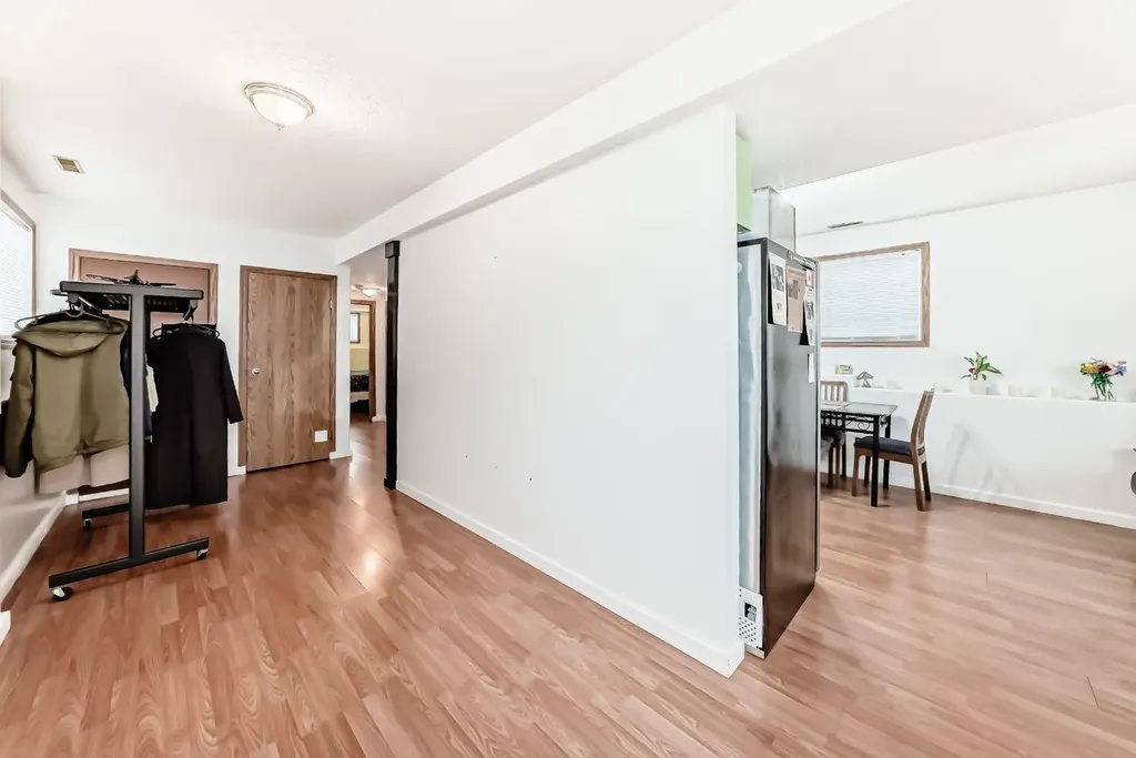 92 Everstone Rise SW Calgary AB T2Y4J7