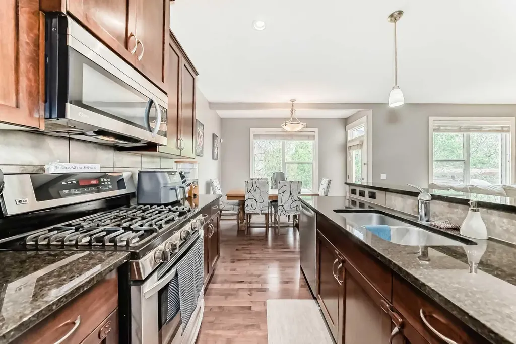 228 Cranston Drive SE Calgary AB T3M 1E7