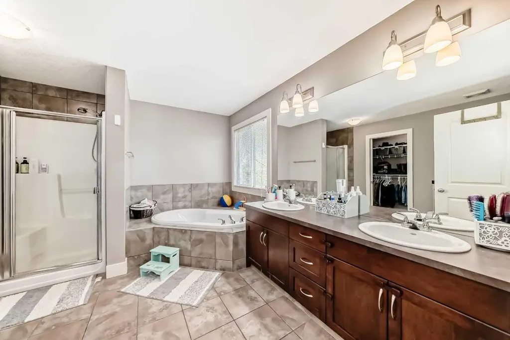 228 Cranston Drive SE Calgary AB T3M 1E7
