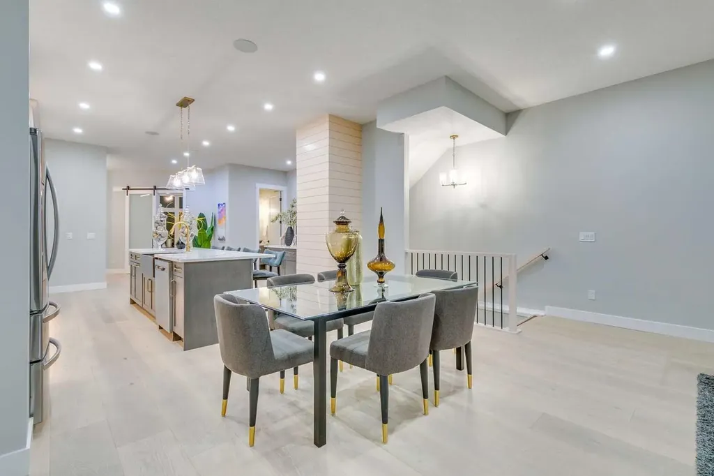 1413 27 Street SW Calgary AB T3C 1L4