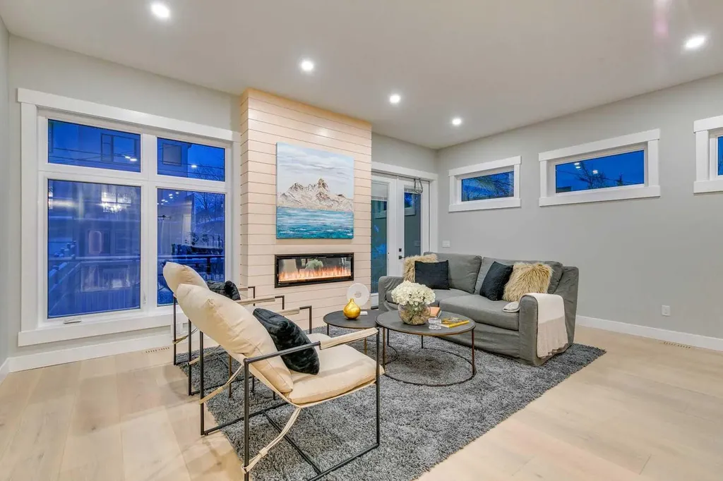 1413 27 Street SW Calgary AB T3C 1L4