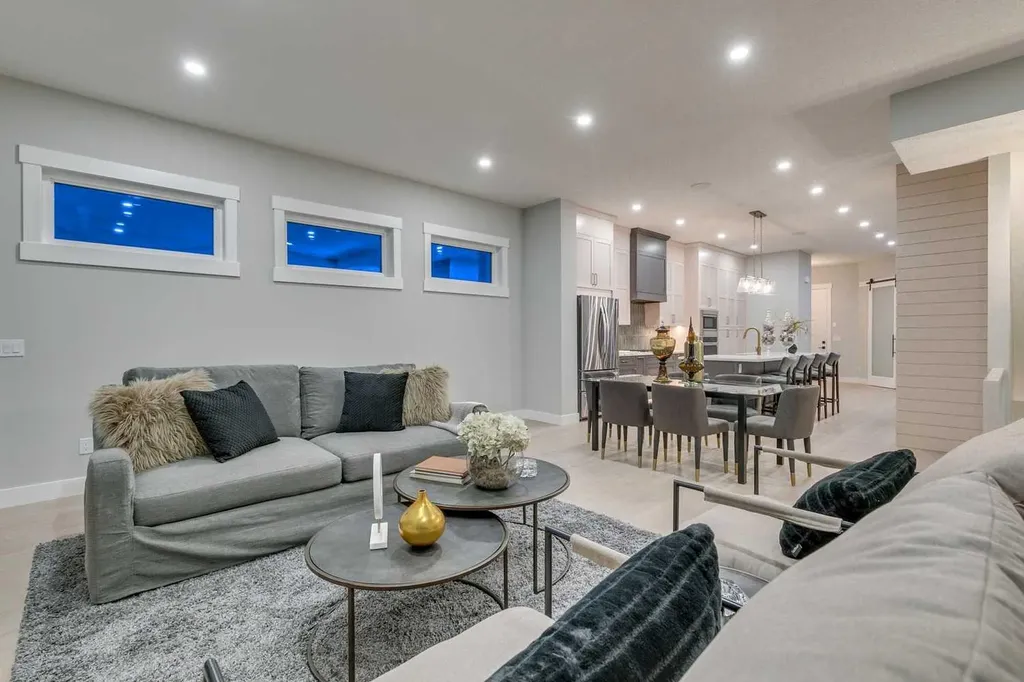1413 27 Street SW Calgary AB T3C 1L4