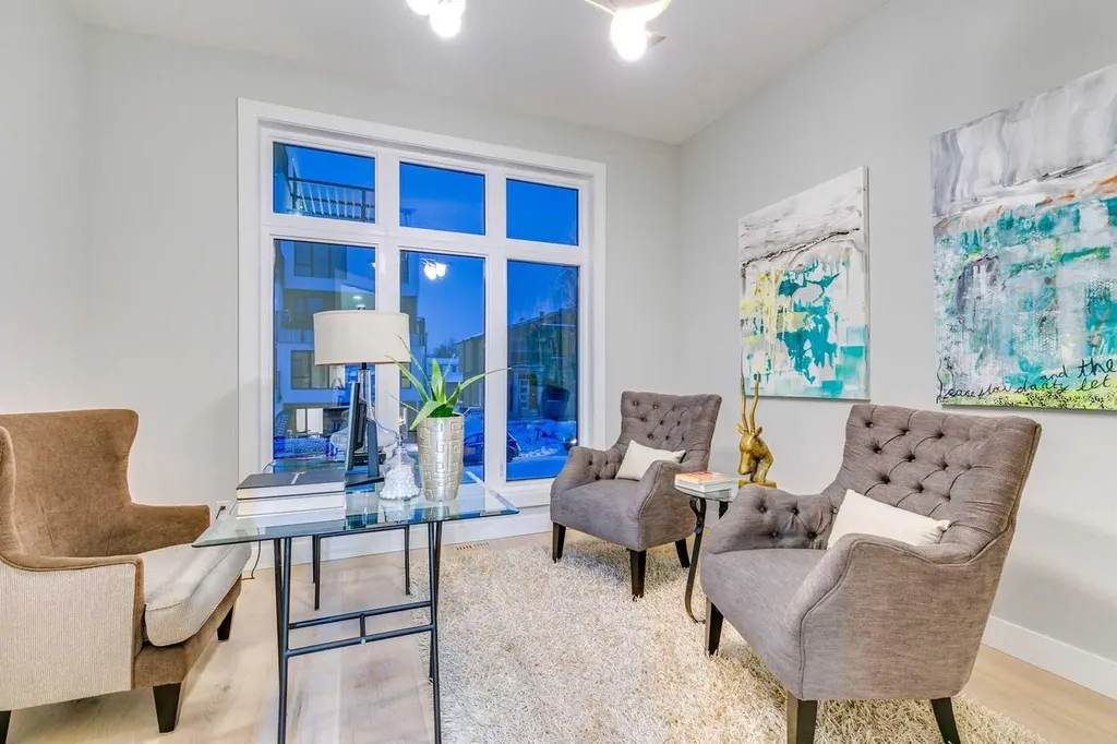 1413 27 Street SW Calgary AB T3C 1L4