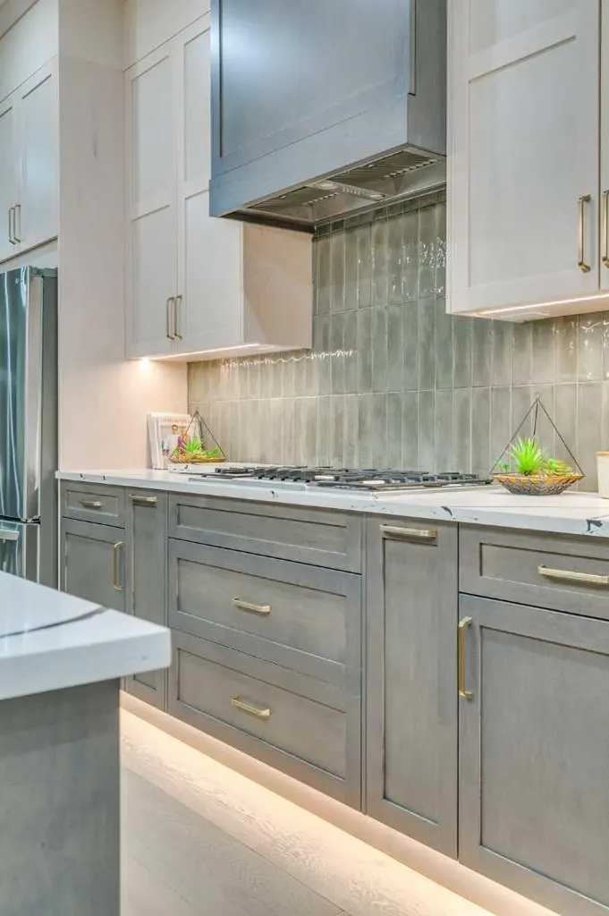 1413 27 Street SW Calgary AB T3C 1L4