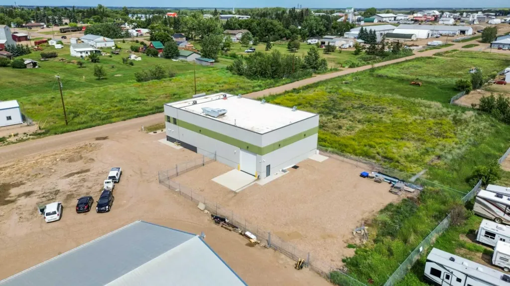 4609 46 Avenue Stettler AB T0C 2L0