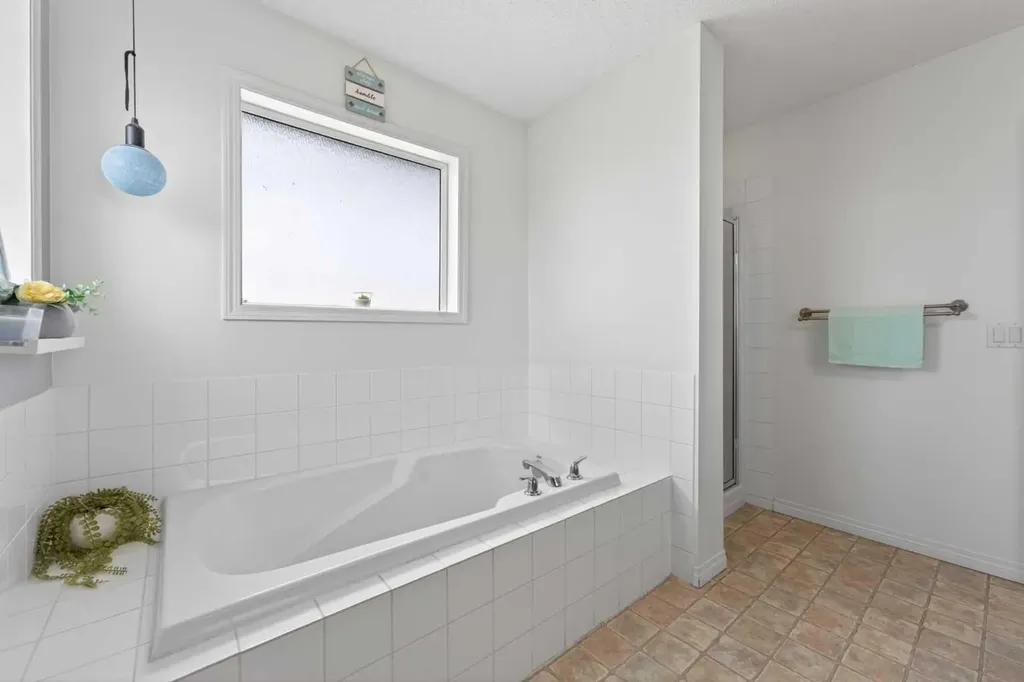 130 Morningside Point SW Airdrie AB T4B 3M3