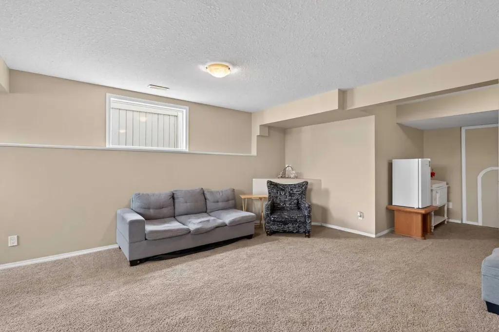 130 Morningside Point SW Airdrie AB T4B 3M3