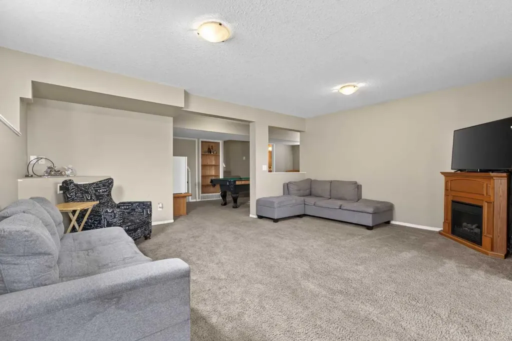 130 Morningside Point SW Airdrie AB T4B 3M3