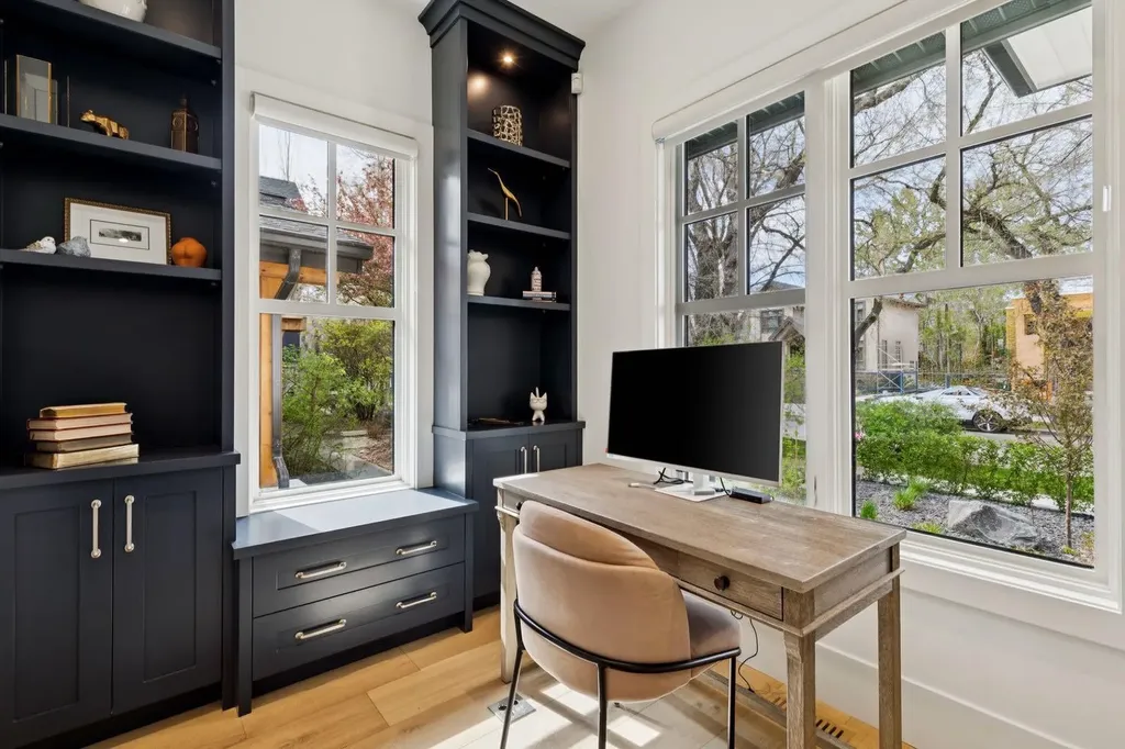 1119 Riverdale Avenue SW Calgary AB t2s 0y9