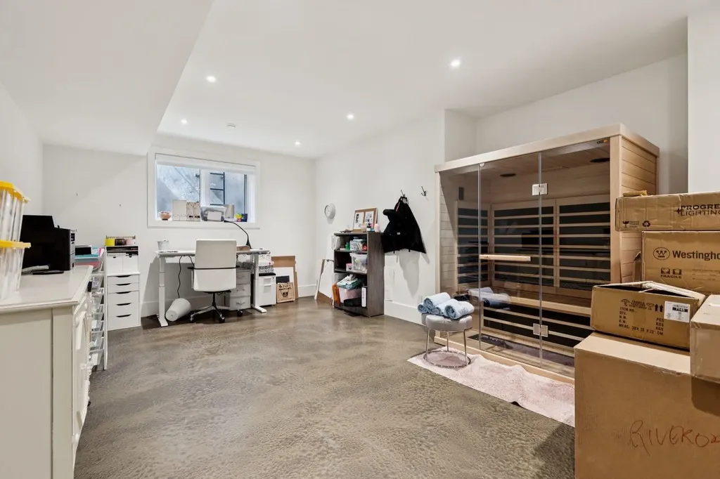 1119 Riverdale Avenue SW Calgary AB t2s 0y9