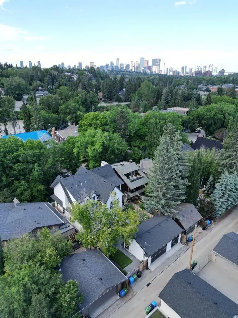 1119 Riverdale Avenue SW Calgary AB t2s 0y9