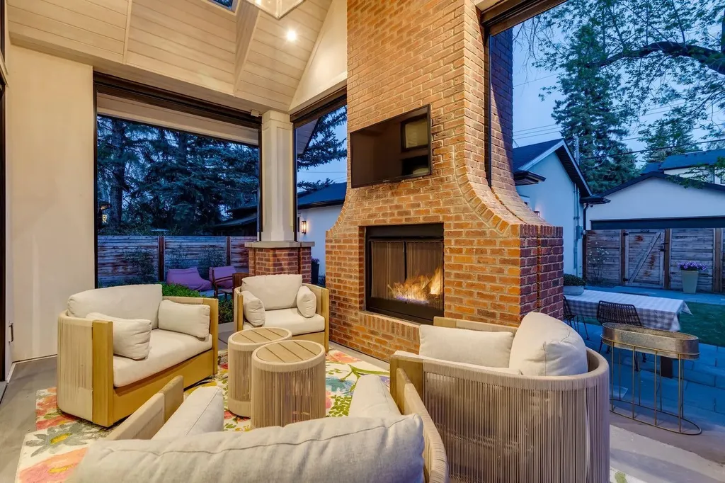 1119 Riverdale Avenue SW Calgary AB t2s 0y9