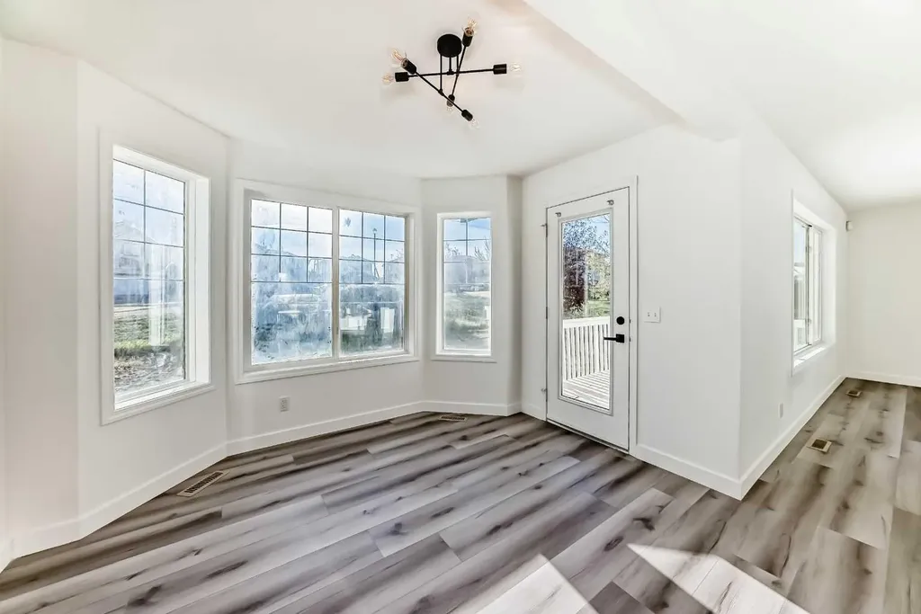 289 Canals Circle SW Airdrie AB T4B 2Z5