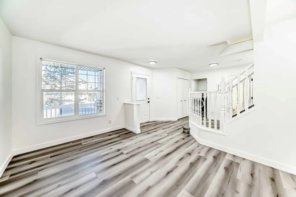 289 Canals Circle SW Airdrie AB T4B 2Z5