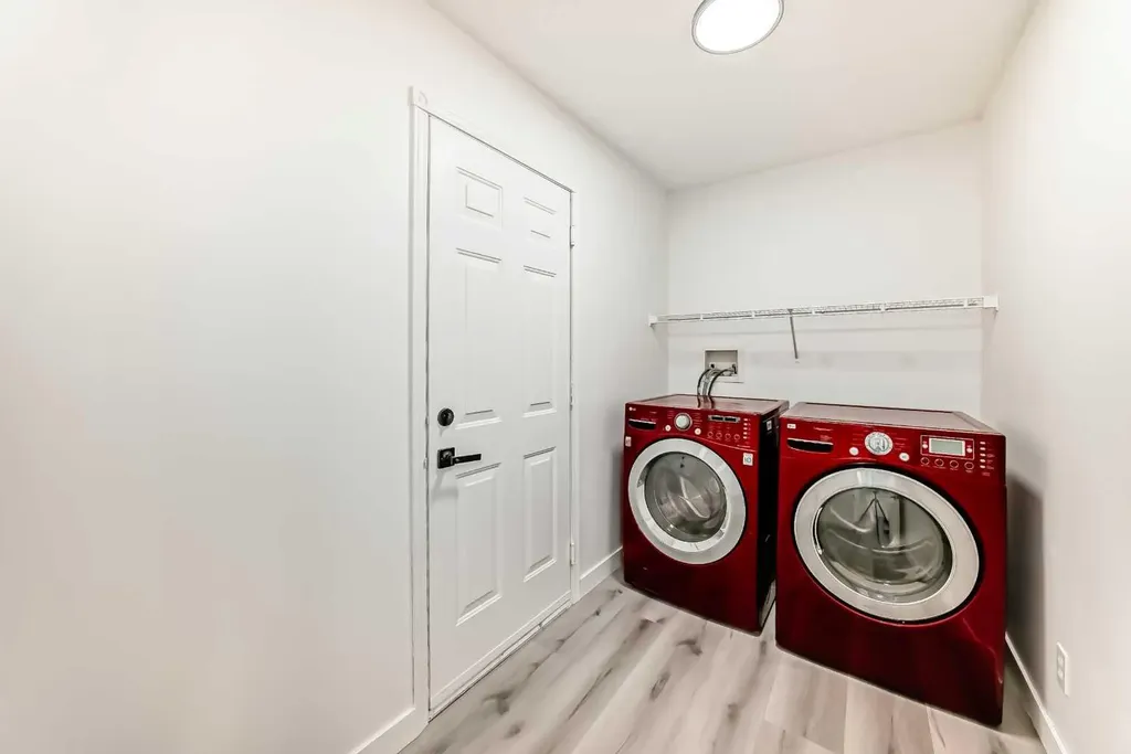 289 Canals Circle SW Airdrie AB T4B 2Z5