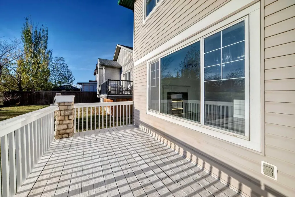 289 Canals Circle SW Airdrie AB T4B 2Z5