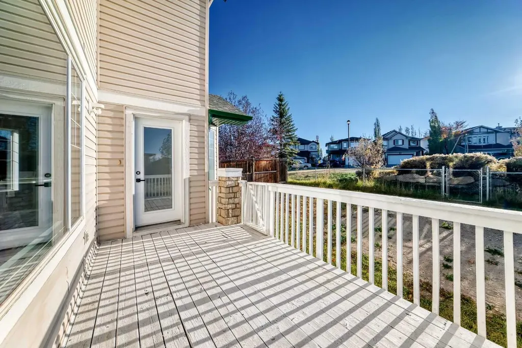 289 Canals Circle SW Airdrie AB T4B 2Z5