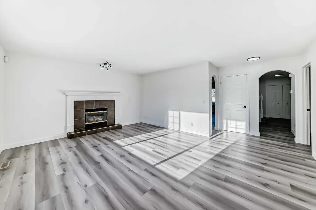 289 Canals Circle SW Airdrie AB T4B 2Z5
