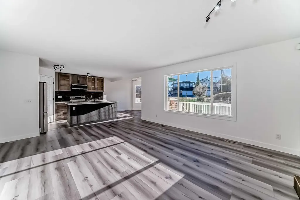 289 Canals Circle SW Airdrie AB T4B 2Z5