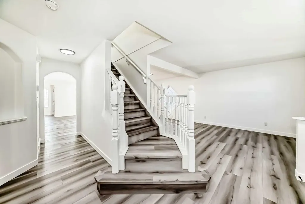 289 Canals Circle SW Airdrie AB T4B 2Z5