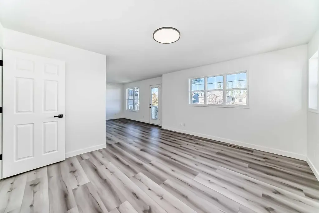 289 Canals Circle SW Airdrie AB T4B 2Z5