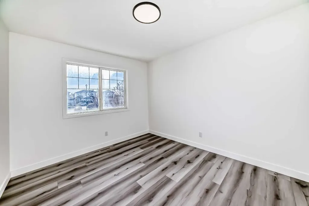 289 Canals Circle SW Airdrie AB T4B 2Z5