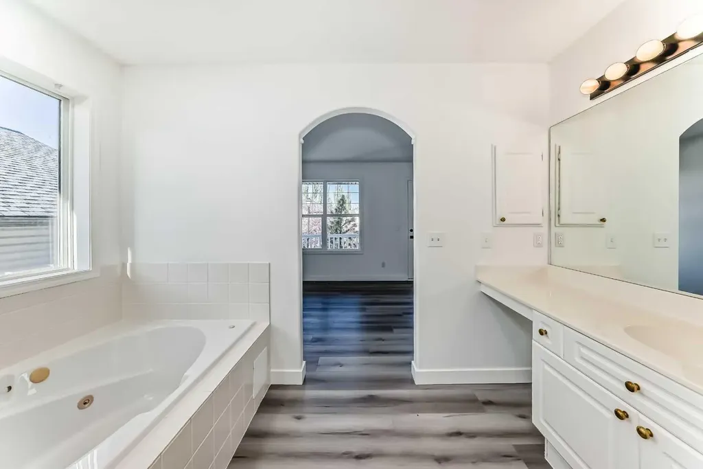 289 Canals Circle SW Airdrie AB T4B 2Z5
