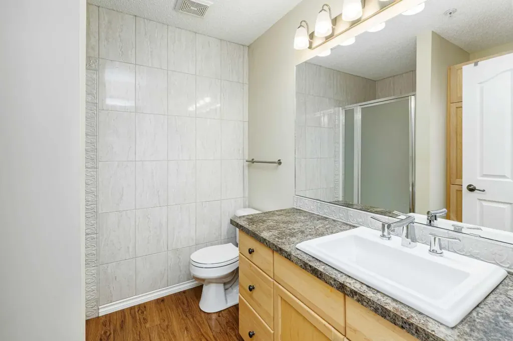 18 Averill Street Red Deer AB T4R 3J1