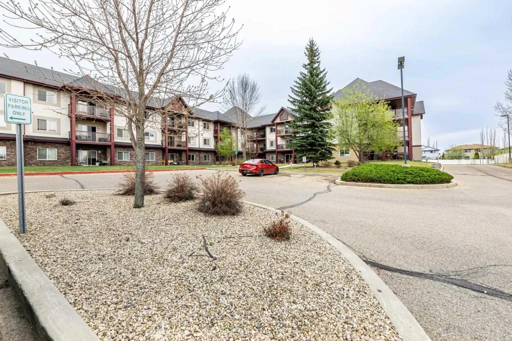 18 Averill Street Red Deer AB T4R 3J1
