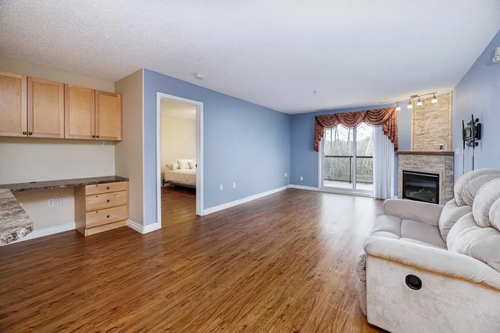 18 Averill Street Red Deer AB T4R 3J1