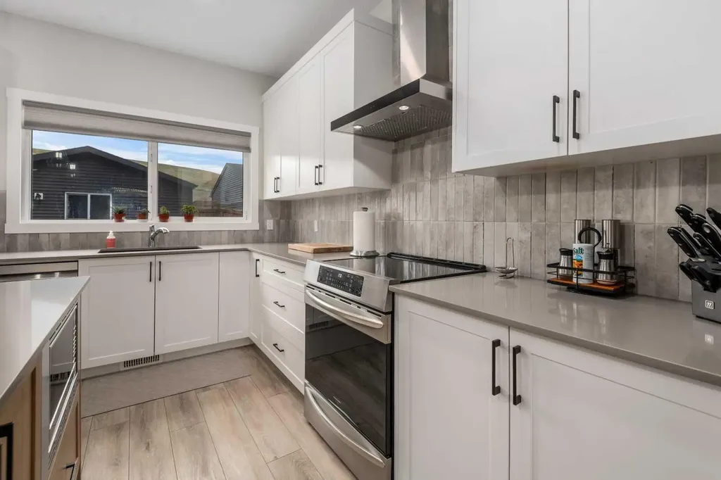 315 Wolf Creek Way SE Calgary AB T2X 4y8