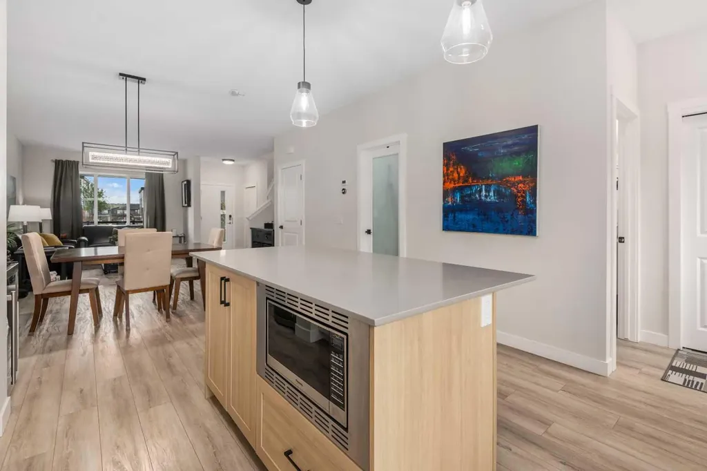 315 Wolf Creek Way SE Calgary AB T2X 4y8