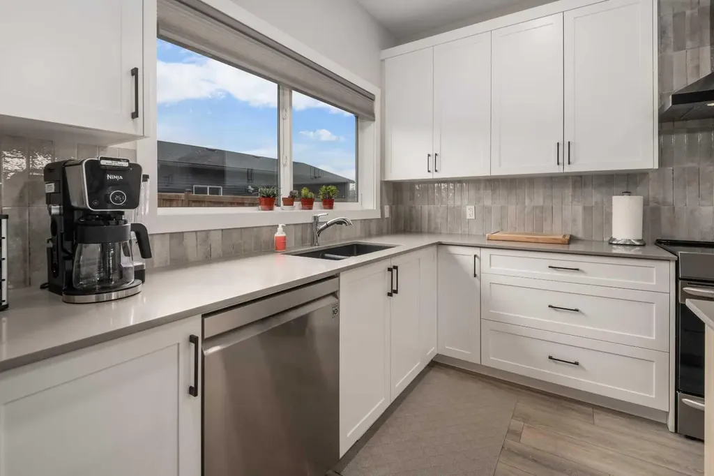 315 Wolf Creek Way SE Calgary AB T2X 4y8